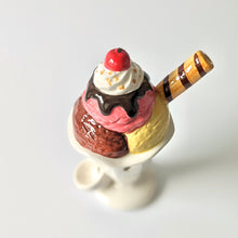 Load image into Gallery viewer, Ice Cream Sundae pipe

